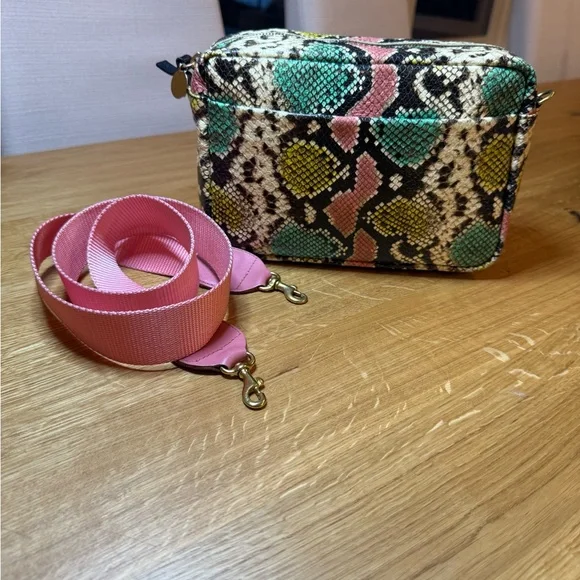 Clare V pastel Snakeskin Marisol crossbody Bag with pink strap - Picture 4 of 11
